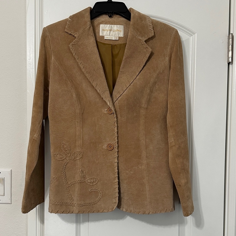 Elegant Tan Suede Blazer with Embroidery